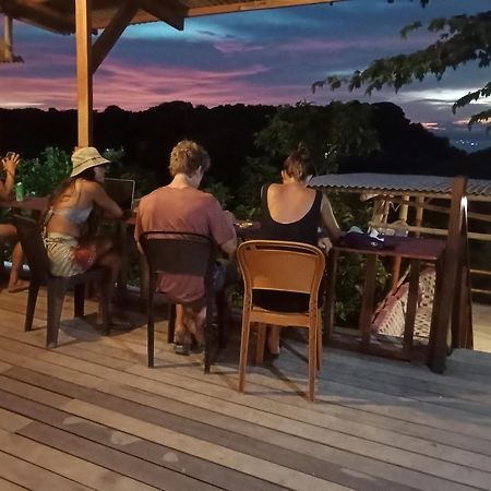 Feby'S Homestay Ekas المظهر الخارجي الصورة
