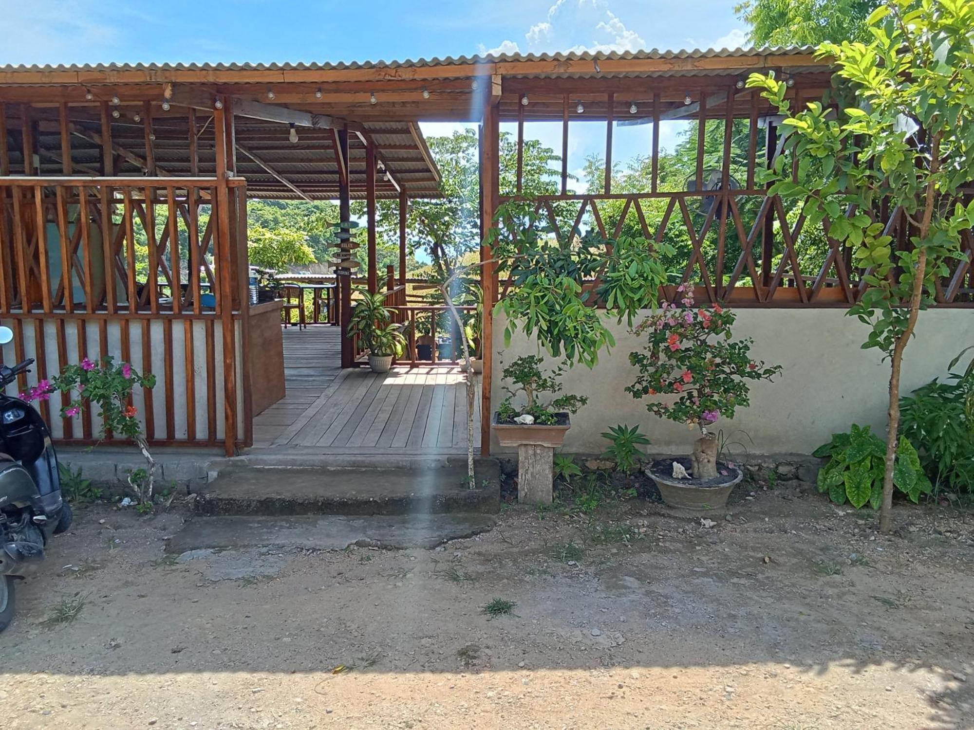 Feby'S Homestay Ekas الغرفة الصورة