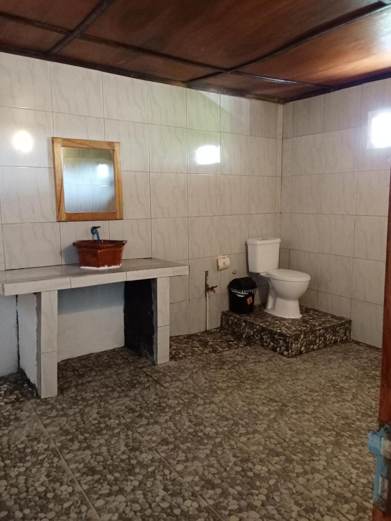 Feby'S Homestay Ekas الغرفة الصورة